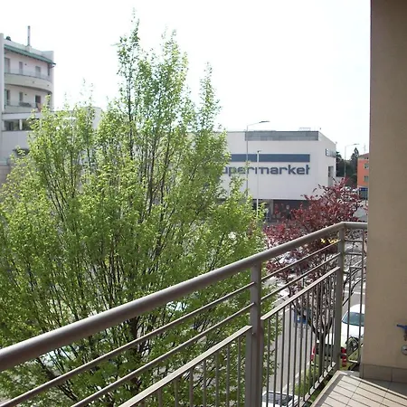 Nido Center *